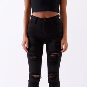 NWT American Eagle Black Distressed Crop Jeggings